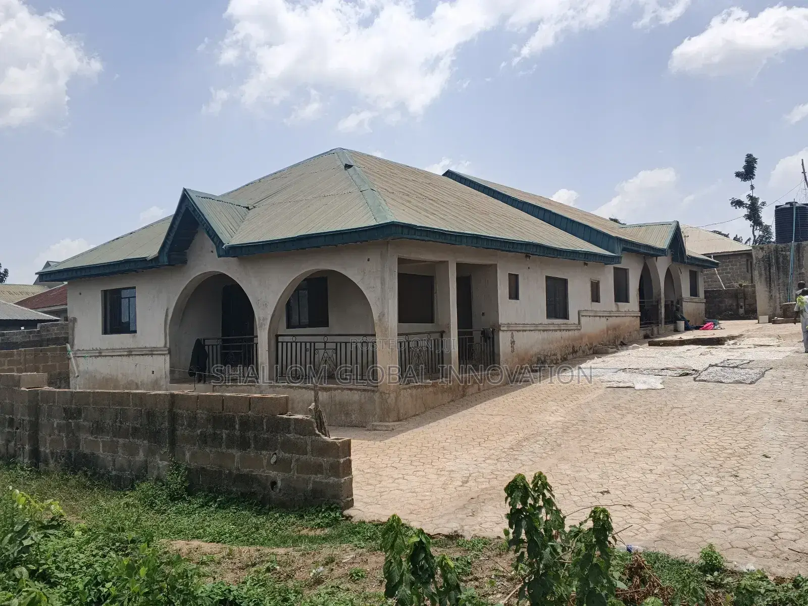 3bdrm Block of Flats in Zion Estates, Akobo for sale in Akobo
