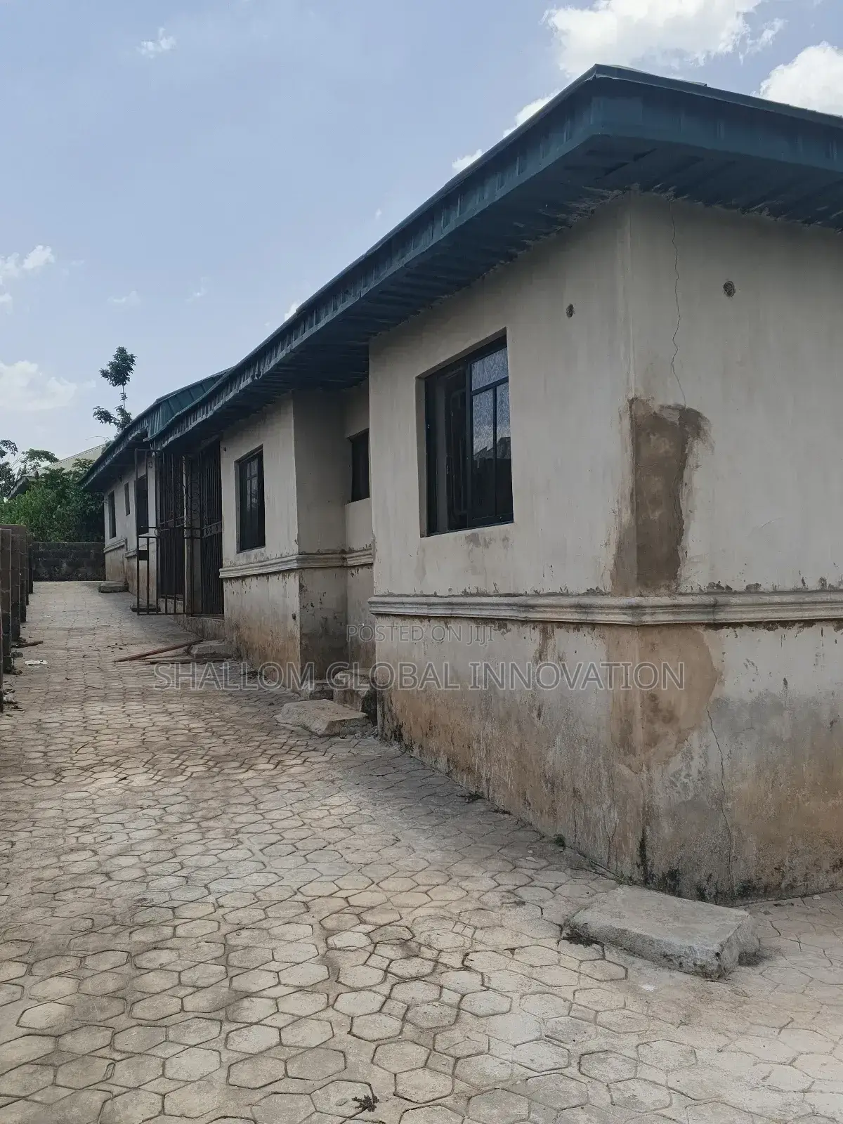 3bdrm Block of Flats in Zion Estates, Akobo for sale in Akobo