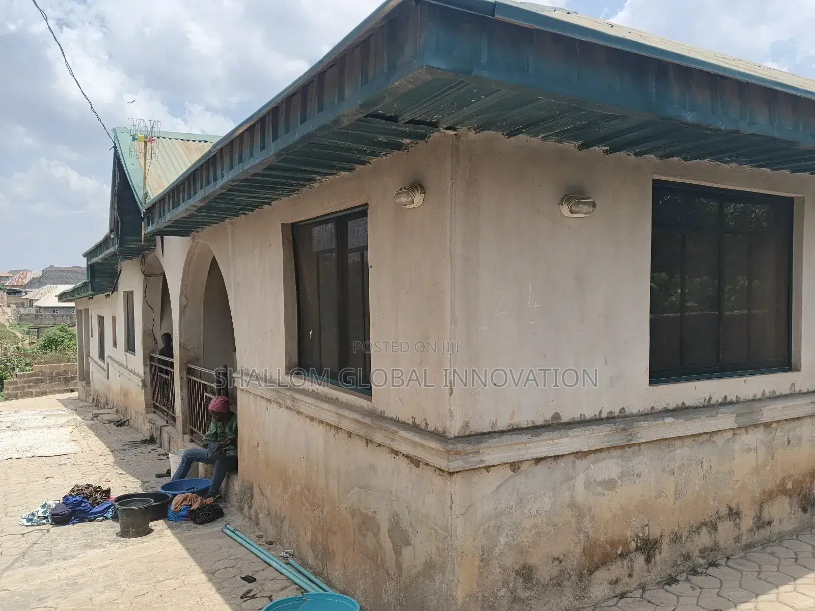 3bdrm Block of Flats in Zion Estates, Akobo for sale in Akobo
