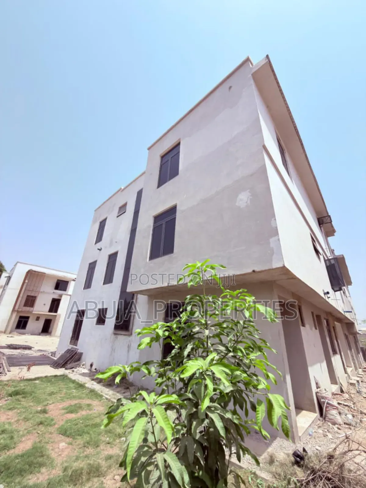 4bdrm Duplex in In A Quiet Mini, Kado for sale in Kado