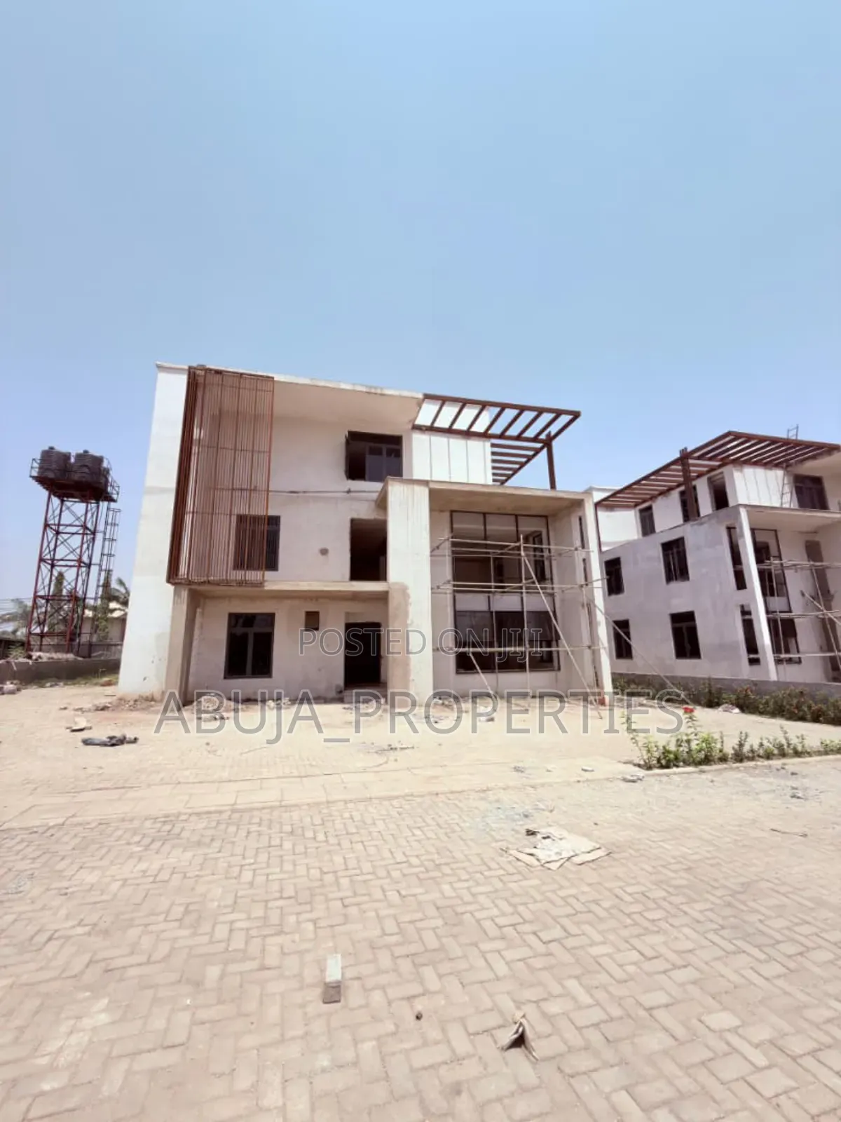 4bdrm Duplex in In A Quiet Mini, Kado for sale in Kado