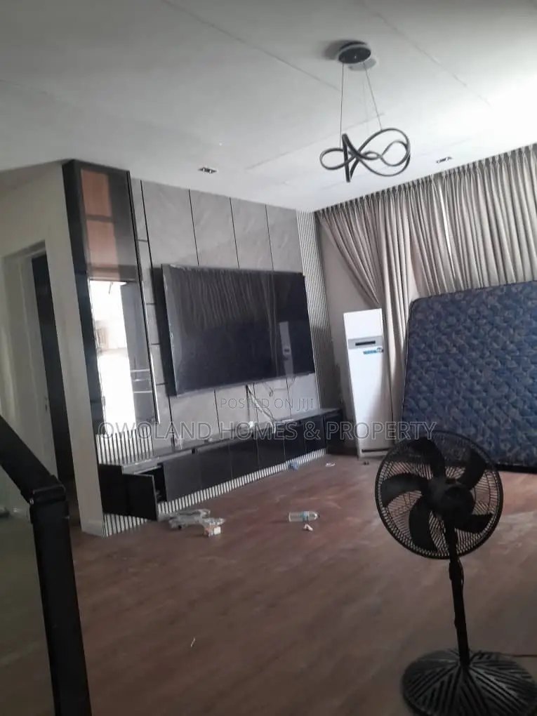 4bdrm Duplex in Ikota Gra for rent in Ikota