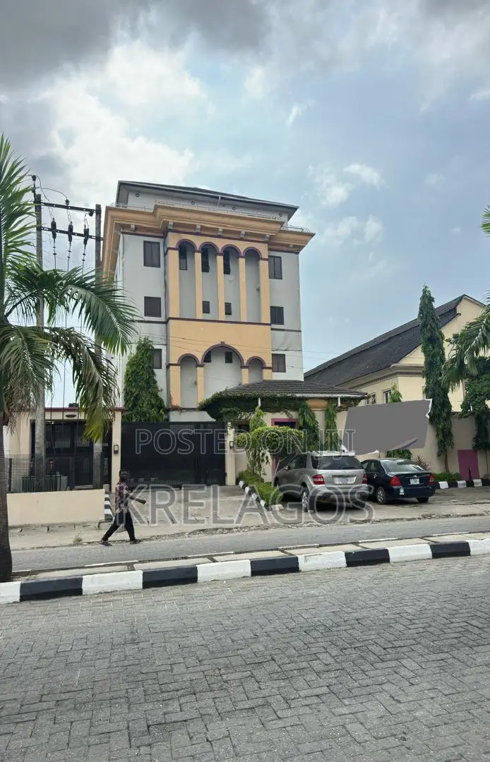 3bdrm Apartment in Banana Island for rent in Banana Island