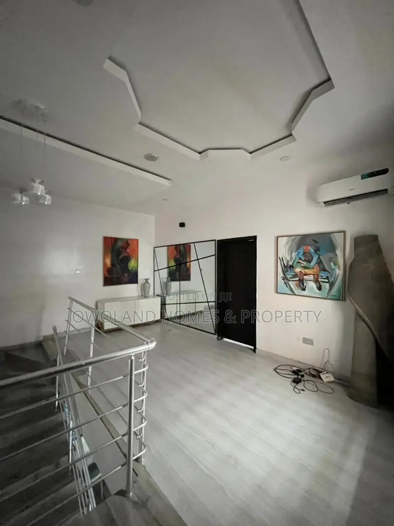 4bdrm Duplex in Ologolo Estate for rent in Ologolo