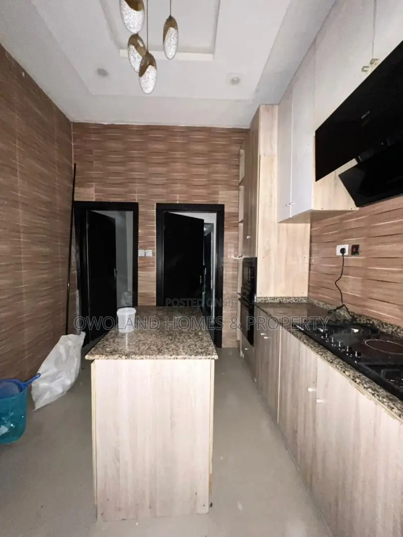 4bdrm Duplex in Ologolo Estate for rent in Ologolo