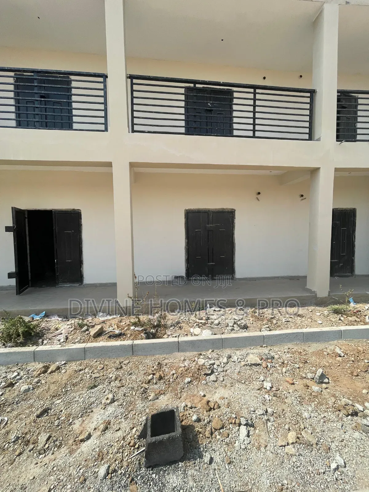 Semi Finished Shop in an Estate in Life Camp