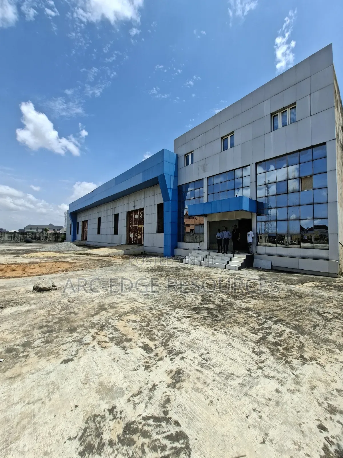 Large Warehouse With Massive Space for Commercial Use in Ago Palace