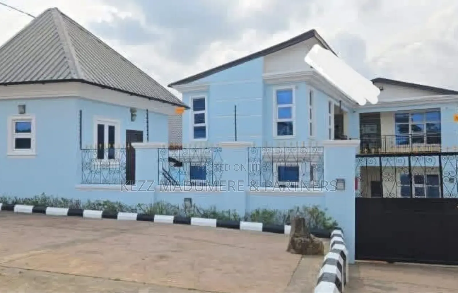 8bdrm Duplex in Calabar, Cross for sale in Calabar