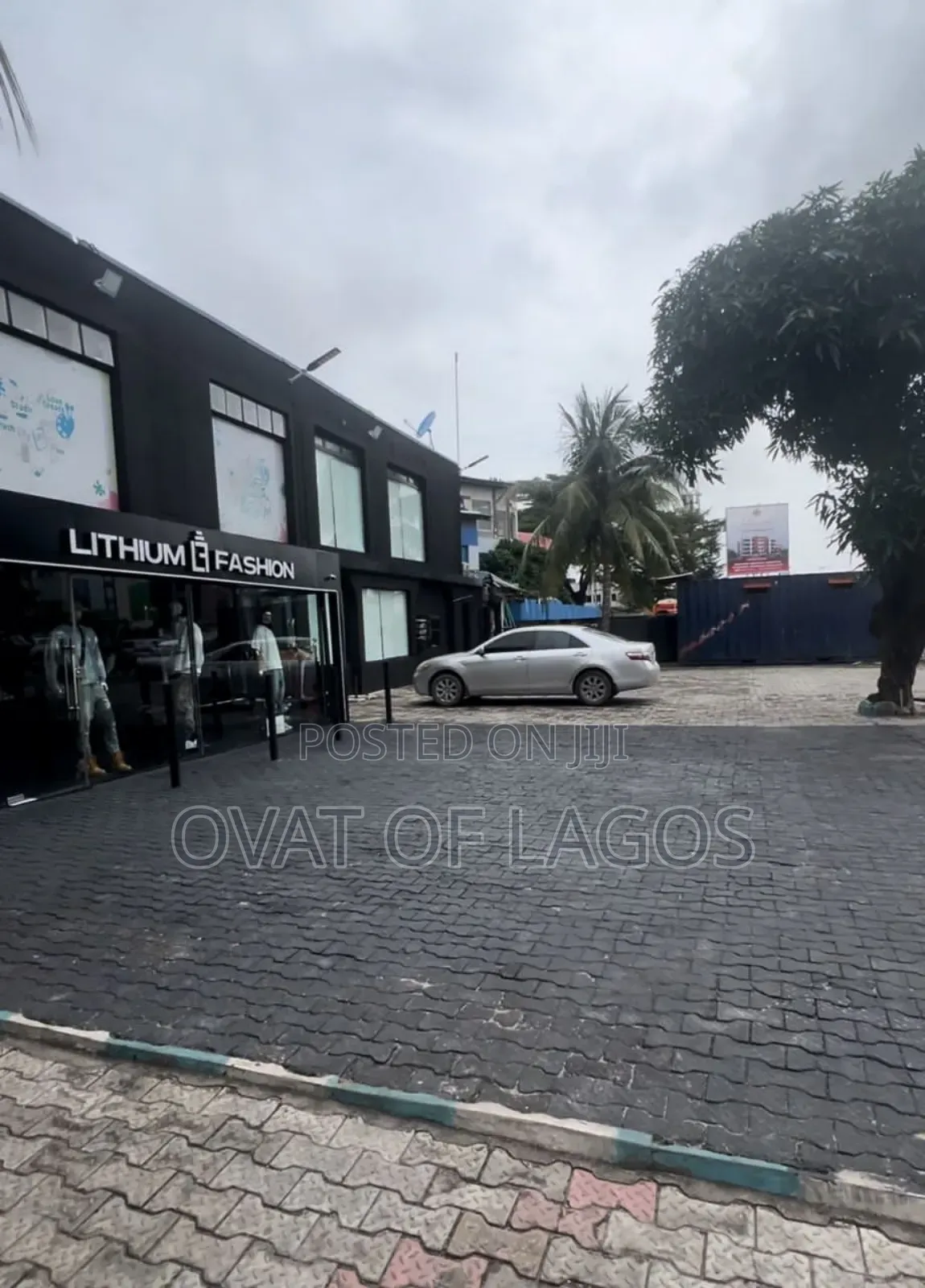 5bdrm Duplex in Admiralty Way, Lekki for sale in Lekki