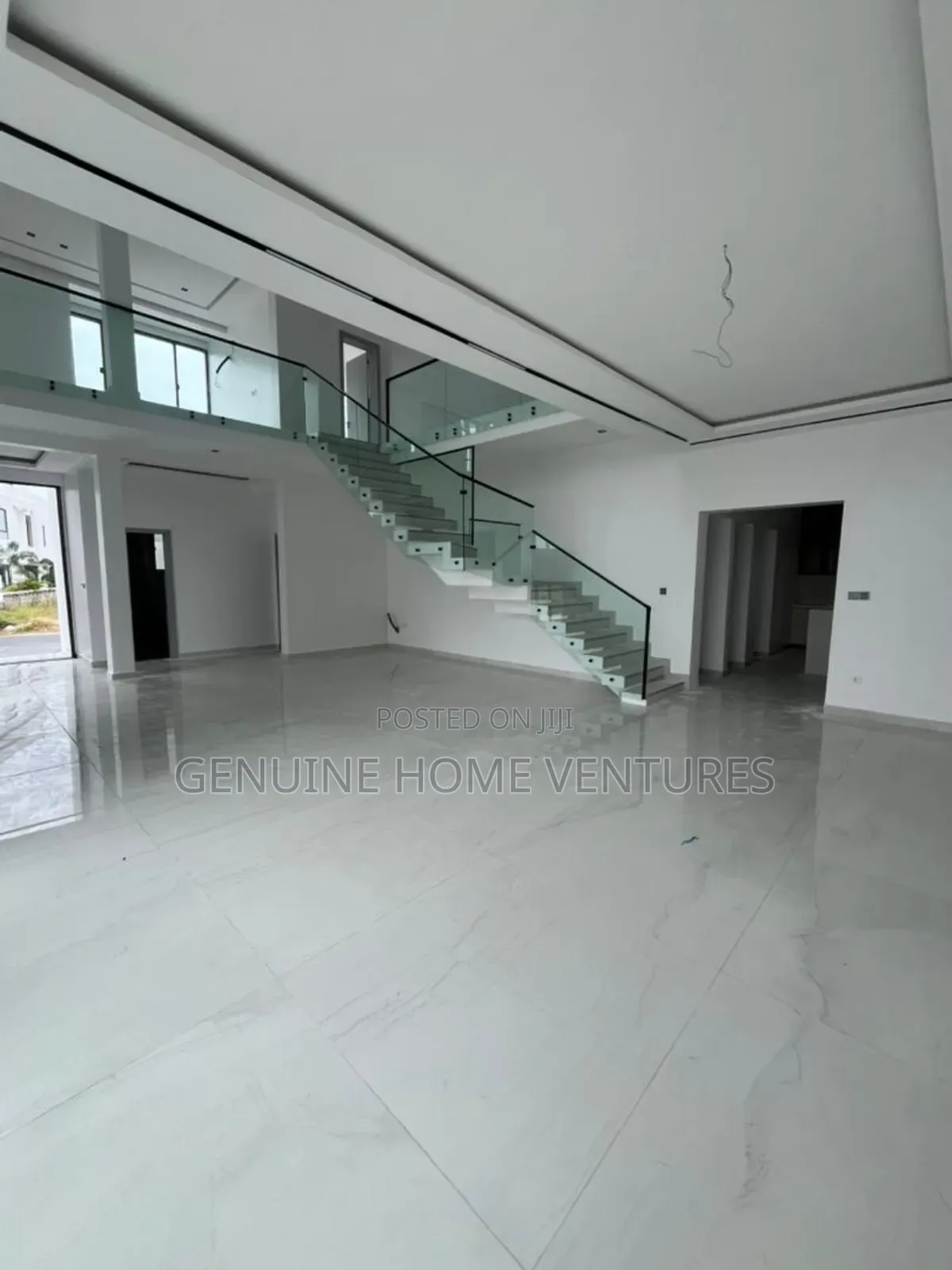 5bdrm Duplex in Ikate for sale in Ikate