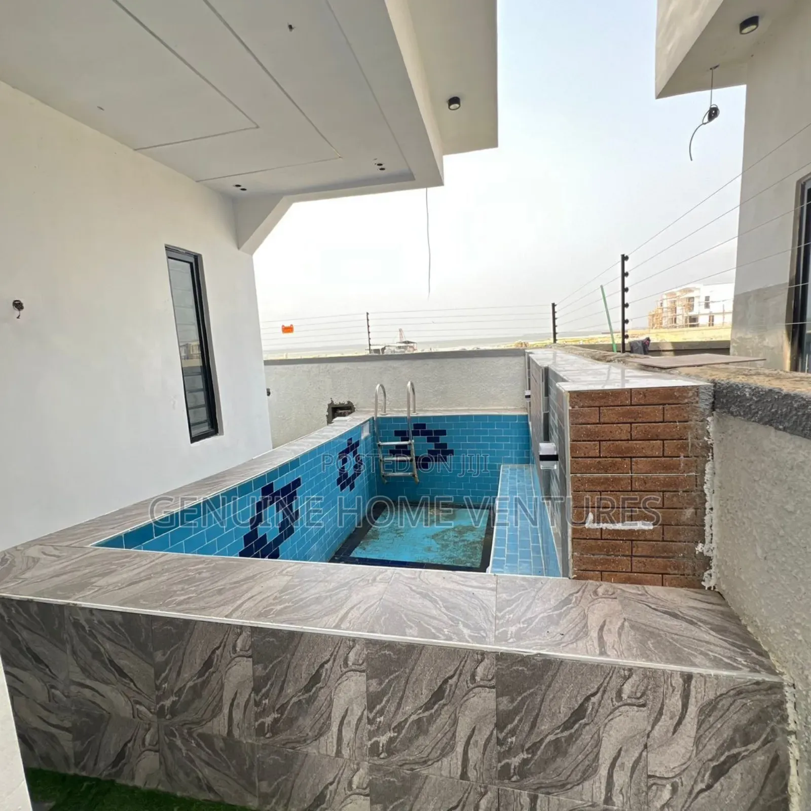 5bdrm Duplex in Off Lekki-Epe Expressway for sale in Off Lekki-Epe Expressway