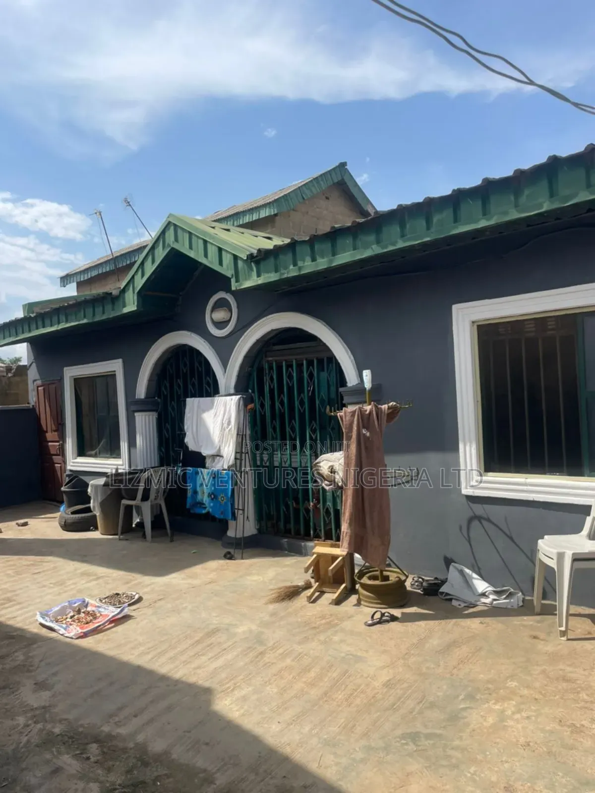 Furnished 3bdrm Bungalow in Igando Phase 1 for sale in Igando / Ikotun/Igando