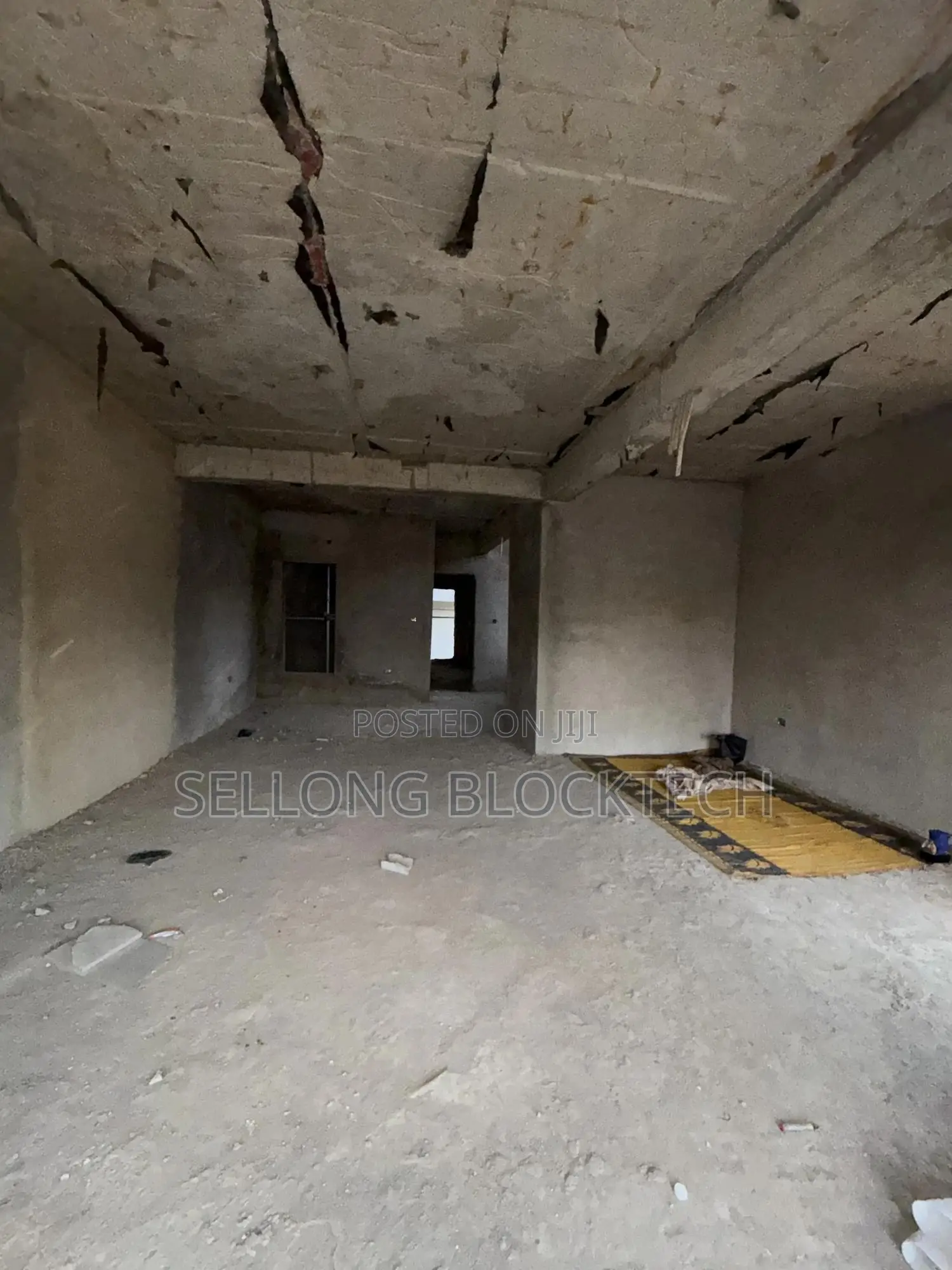 5bdrm Duplex in Off Palm Heights, Lugbe District for sale in Lugbe District