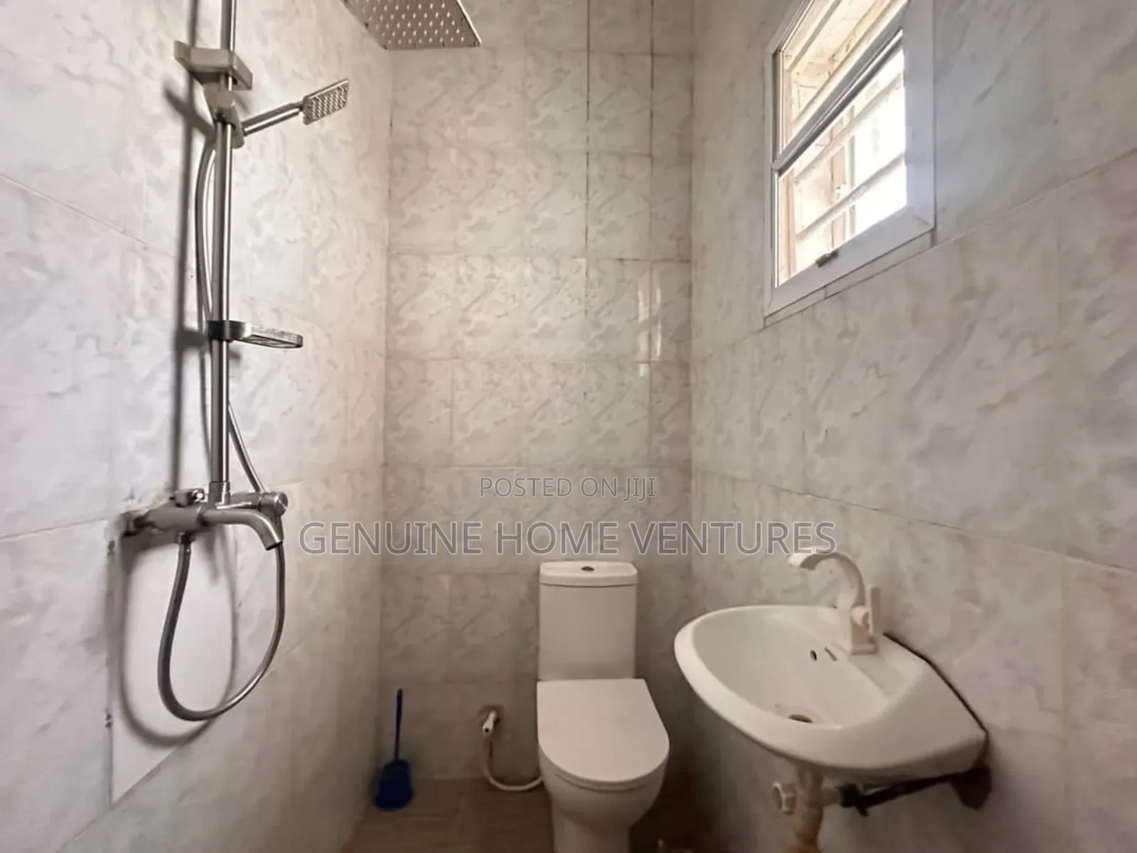 4bdrm Townhouse / Terrace in Ikota for rent in Ikota