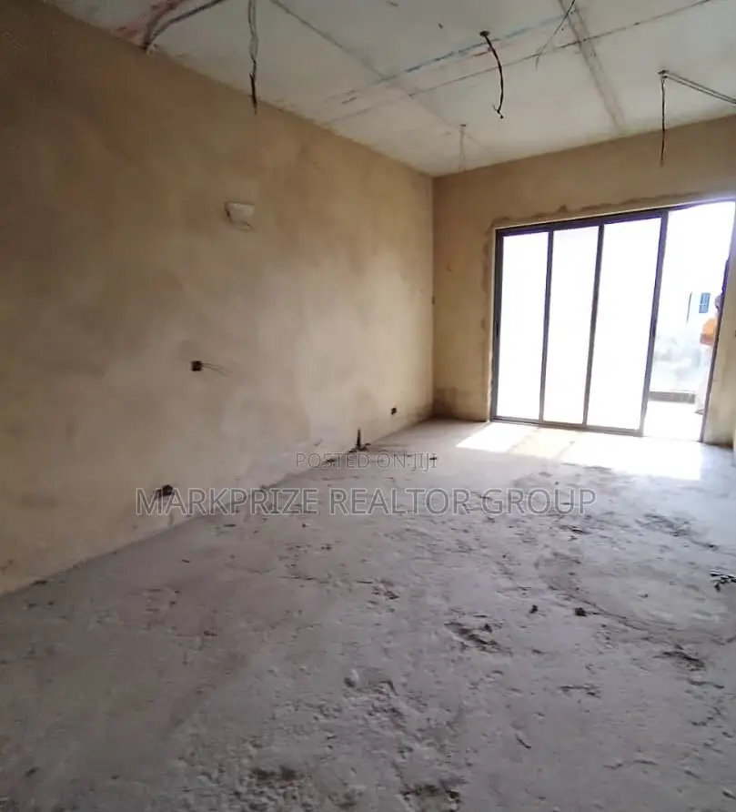 3bdrm Maisonette in Ikoyi Lagos for sale in Ikoyi