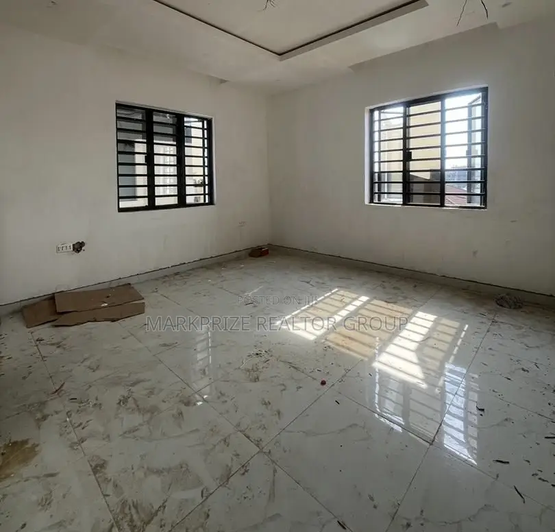 4bdrm Maisonette in Ikeja Gra Lagos for sale in Ikeja GRA