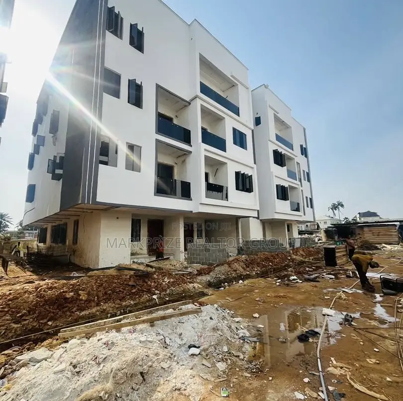 4bdrm Maisonette in Ikeja Gra Lagos for sale in Ikeja GRA