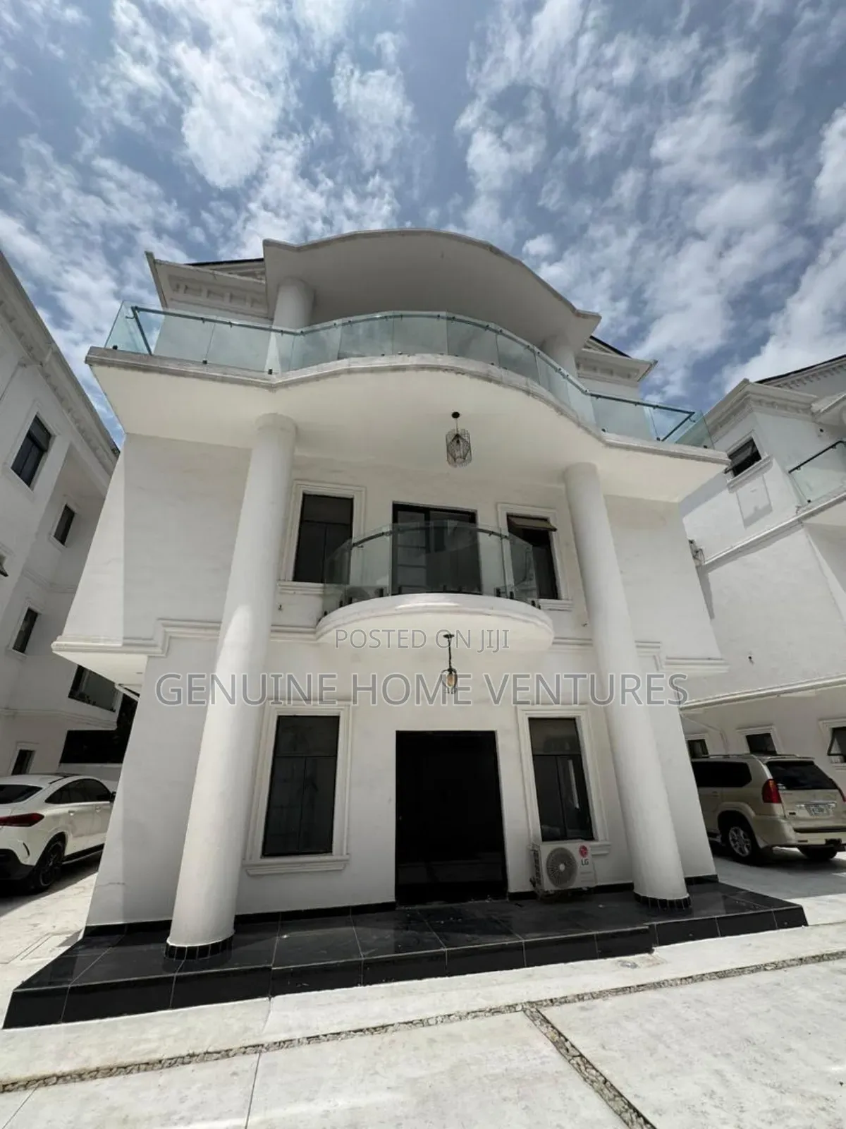 4bdrm Duplex in Banana Island for sale in Banana Island