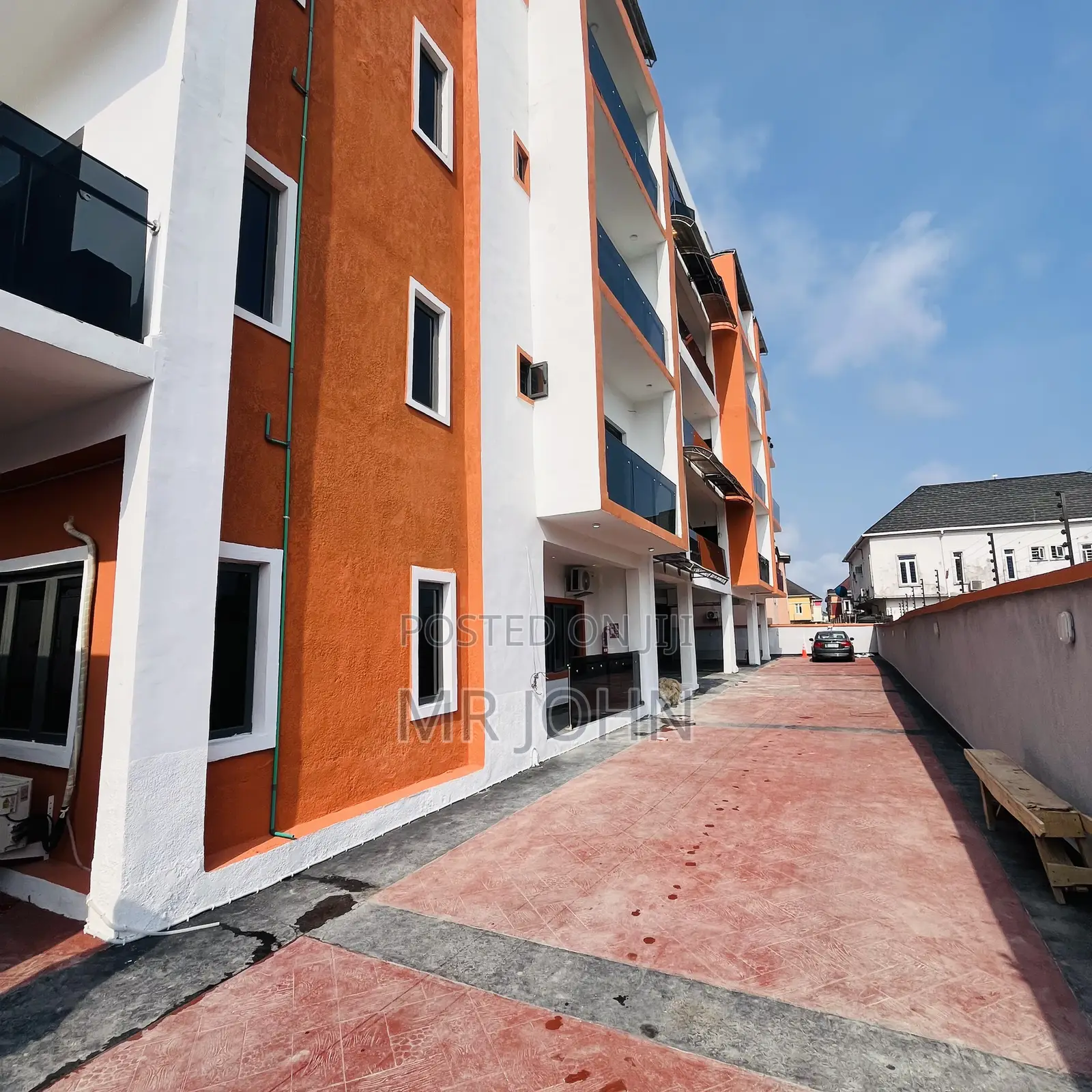 3bdrm Apartment in Ologolo, Lekki for rent in Lekki