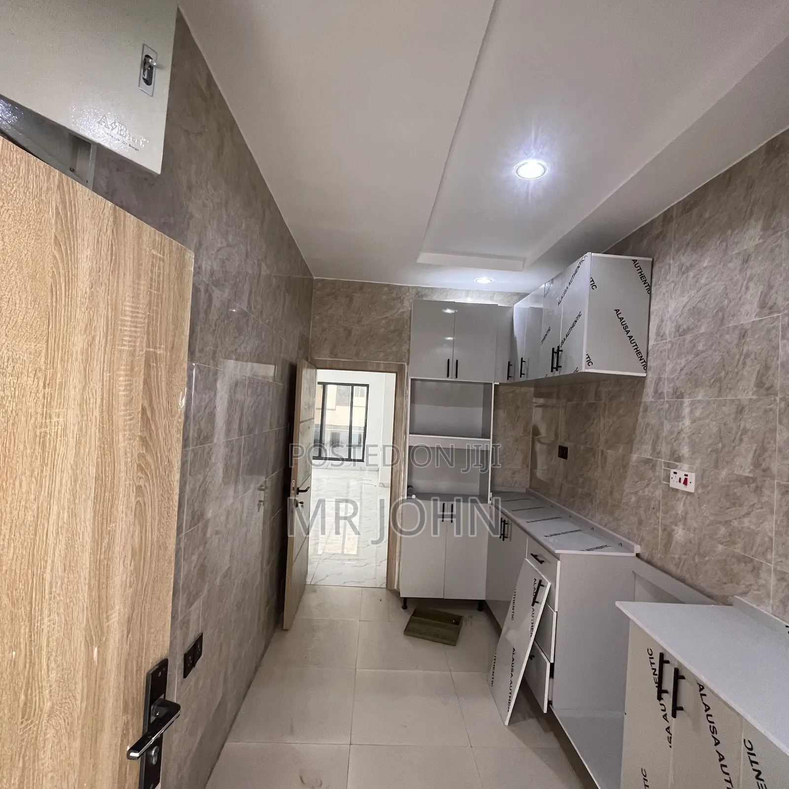 3bdrm Apartment in Ologolo, Lekki for rent in Lekki