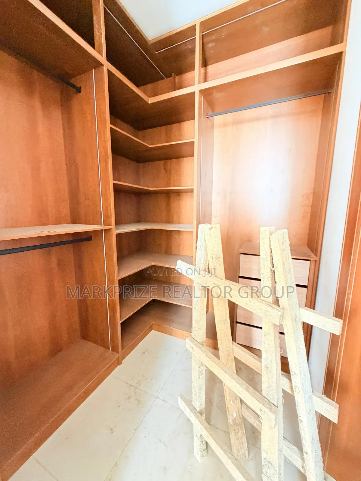 4bdrm Duplex in Adeniyi Jones Ikeja, Ologolo for sale in Ologolo
