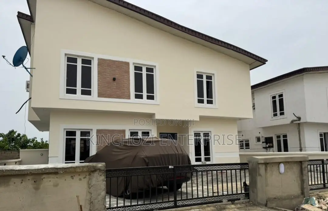 4bdrm Duplex in Sangotedo for sale in Sangotedo