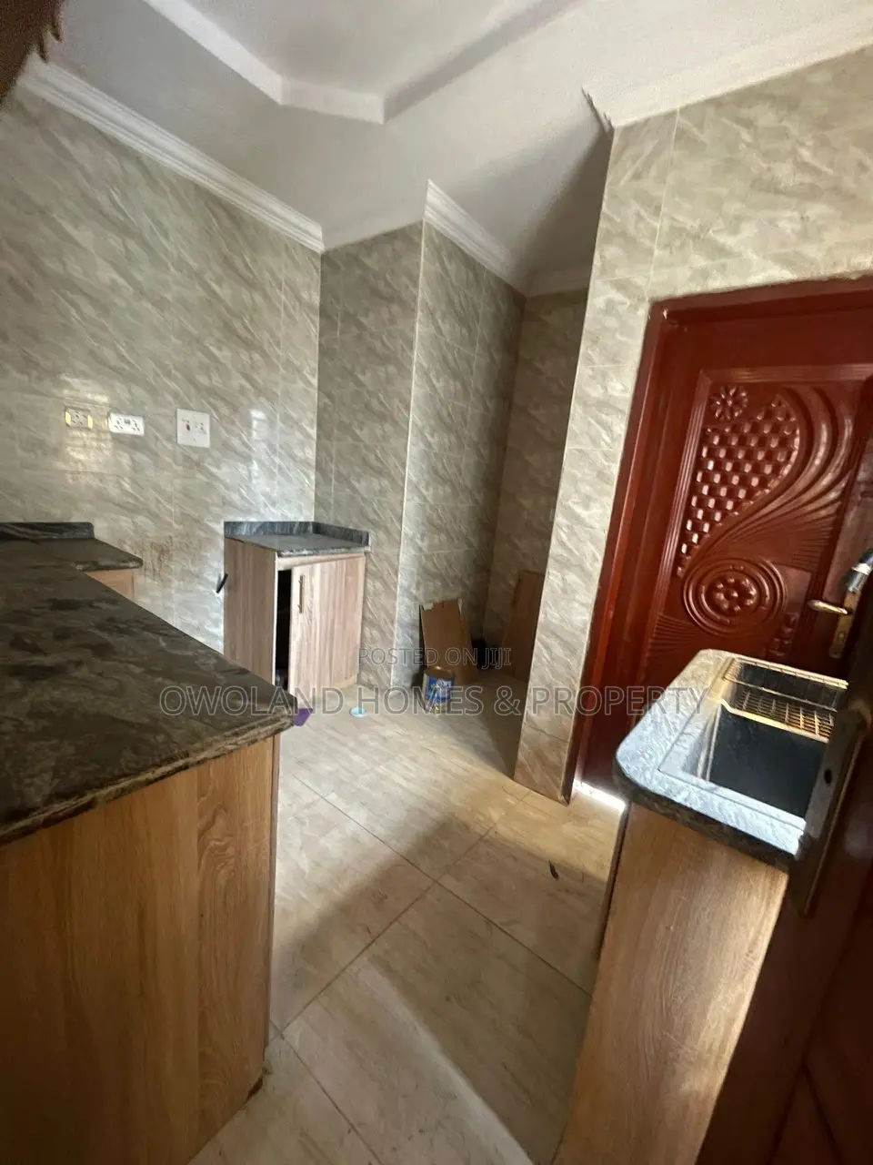 2bdrm Duplex in Chevron Estate for rent in Chevron