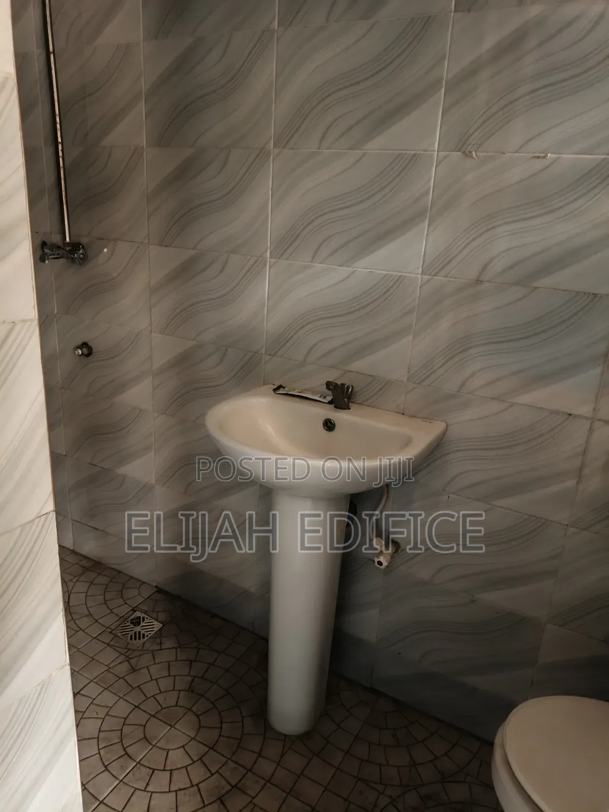 Furnished 2bdrm Bungalow in Igbe Junction, Ikorodu Garage for rent in Ikorodu Garage