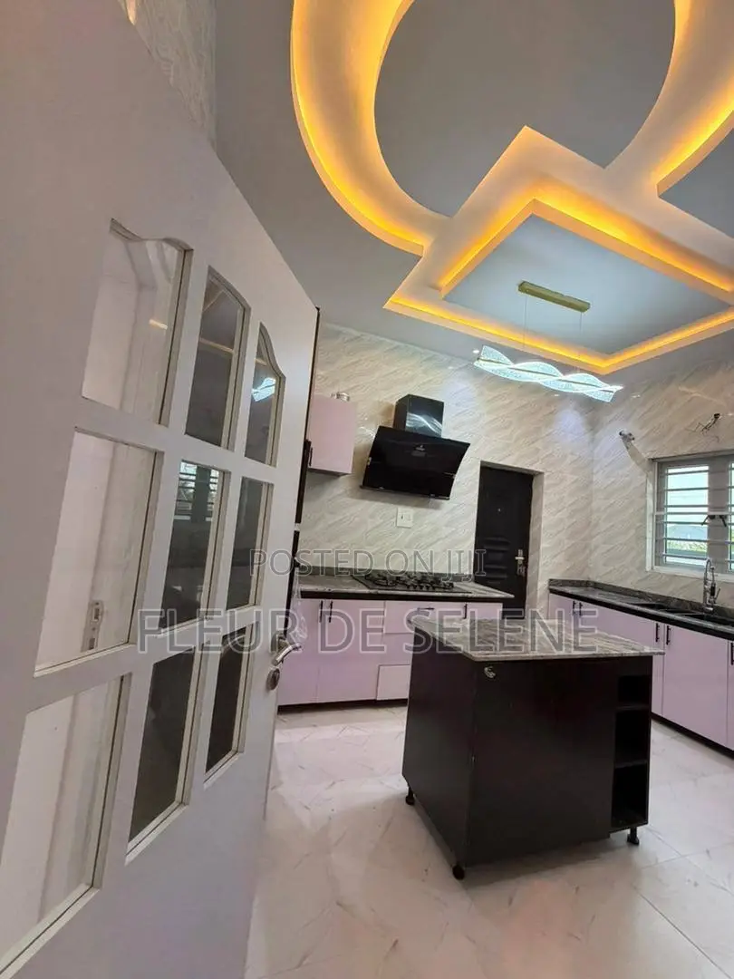 4bdrm House in Thomas Estate for sale in Thomas Estate