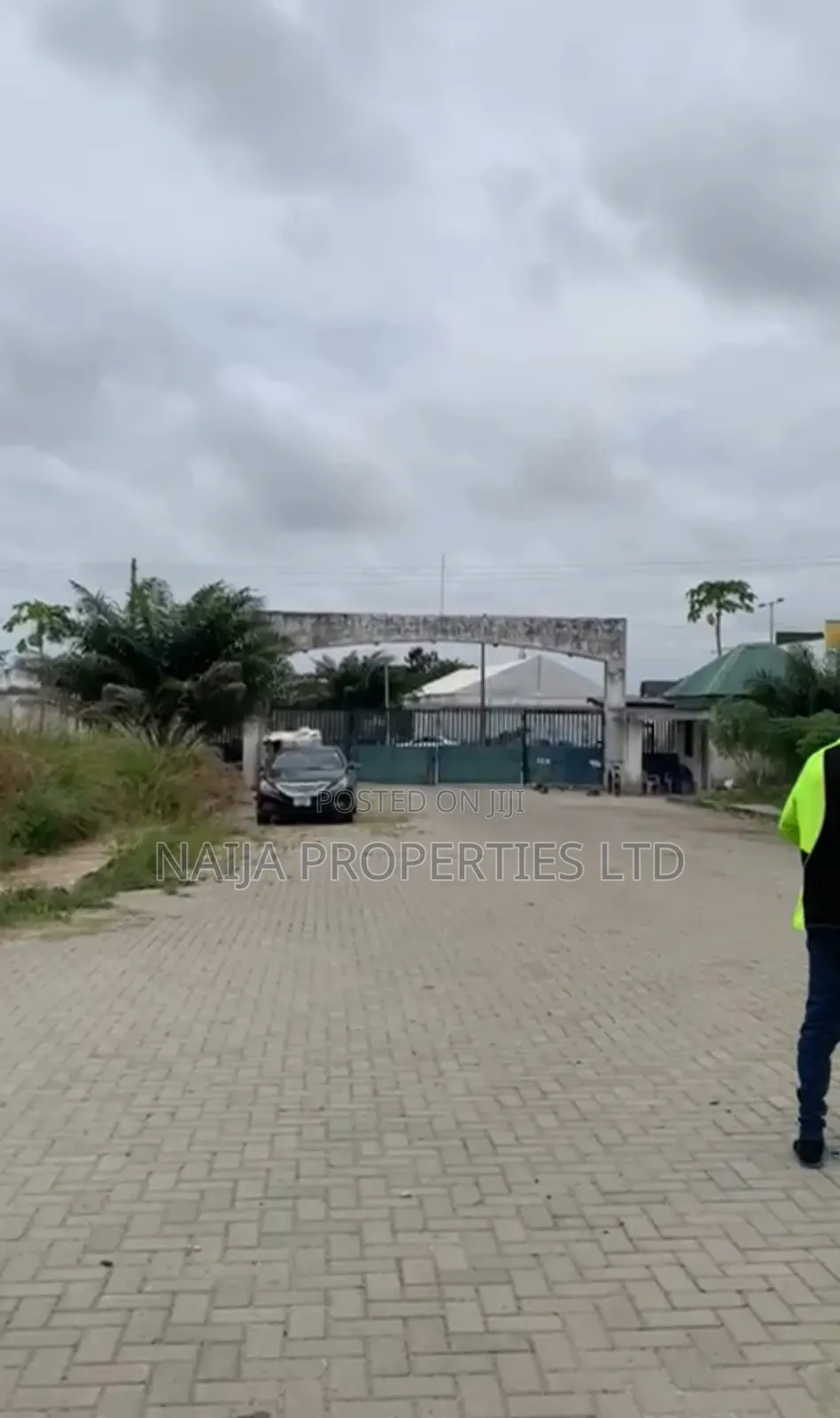 Almost Full Plot of 549sqm at Jubilee Estate,Monastery,Sangotedo 4sale in Sangotedo