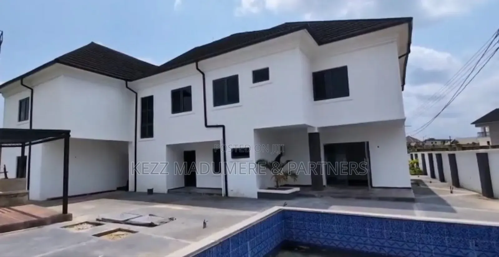 6bdrm Duplex in Shelter Afrique for sale in Uyo