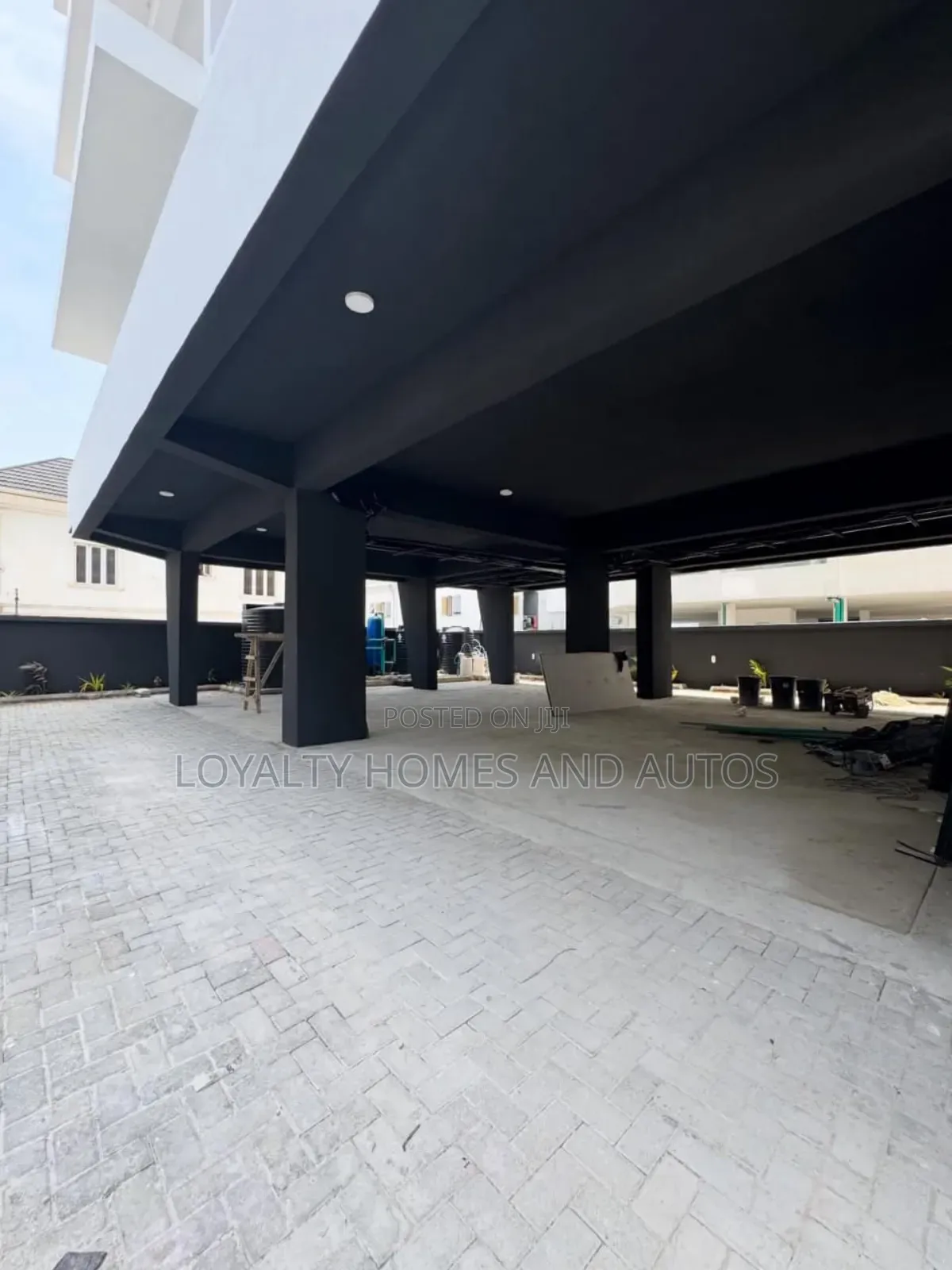 3bdrm Maisonette in Lekki Phase 1 for sale in Lekki Phase 1