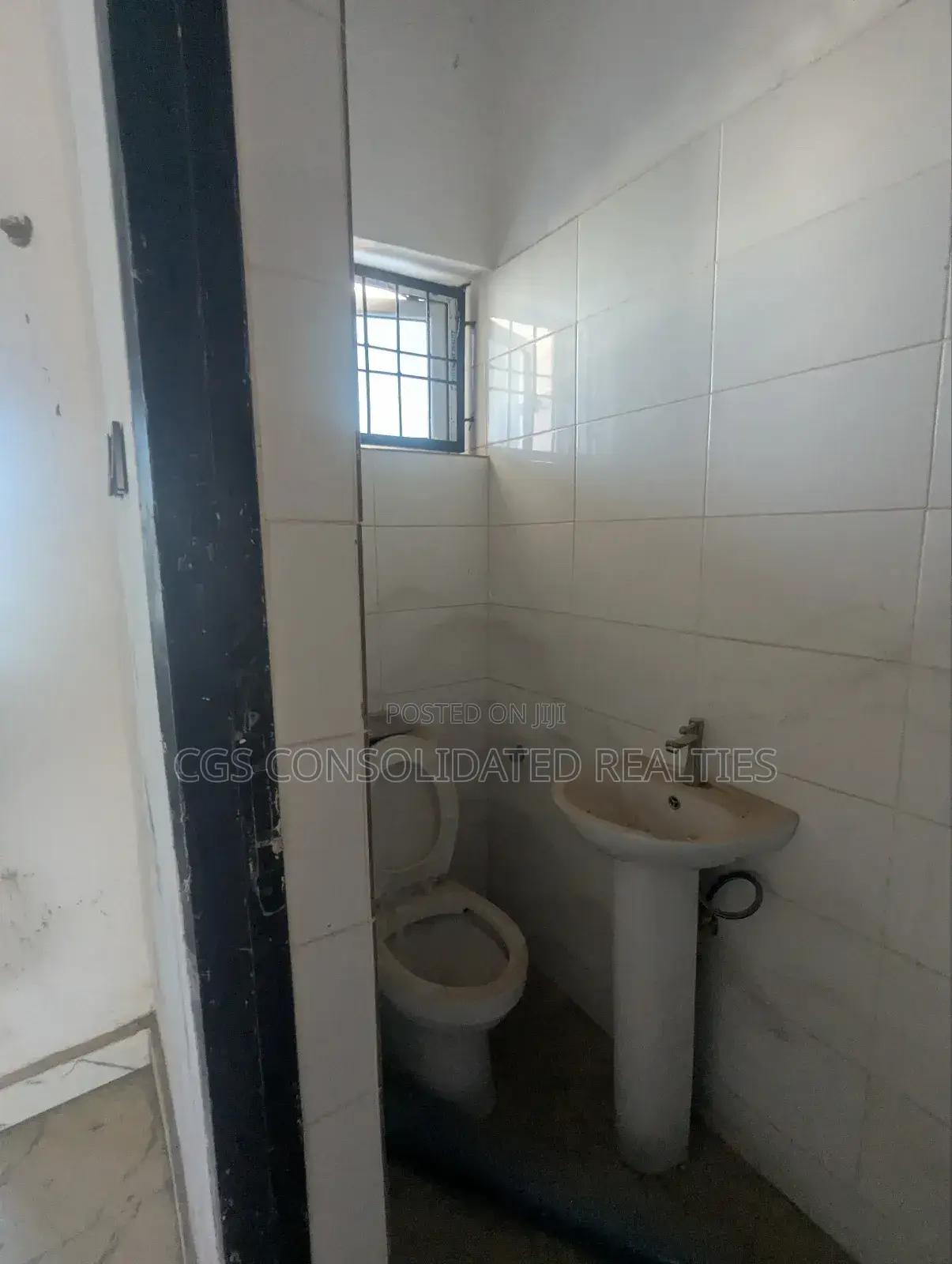 3bdrm Duplex in Defence Estate, Pyakasa for rent in Pyakasa