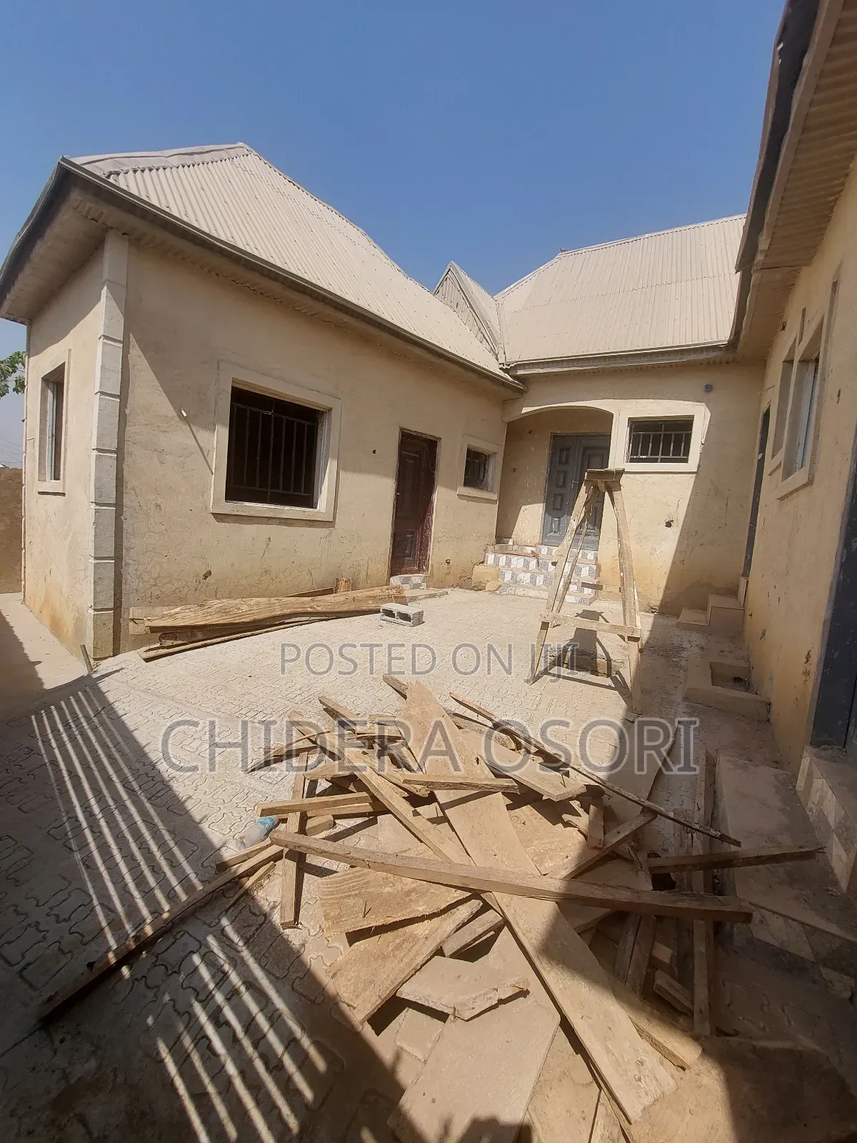 4bdrm Bungalow in Dutse Tipper Garage for sale in Dutse-Alhaji