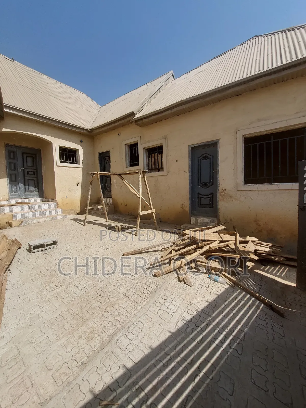 4bdrm Bungalow in Dutse Tipper Garage for sale in Dutse-Alhaji