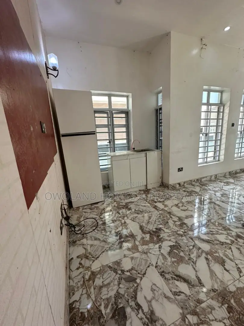 Studio Apartment in Ikota Estate for rent in Ikota