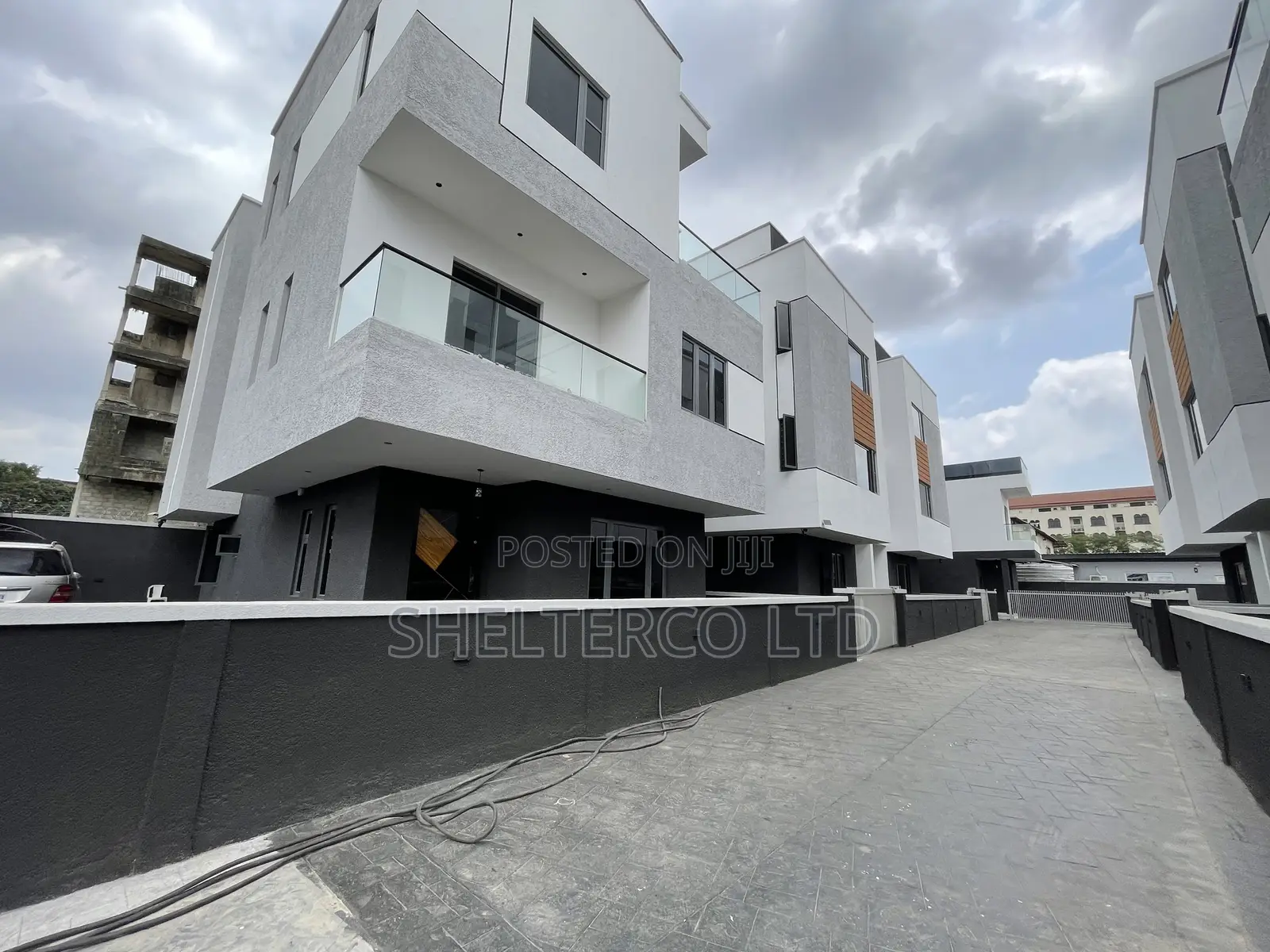 Furnished 5bdrm Duplex in Estate, Adeniyi Jones for rent in Adeniyi Jones