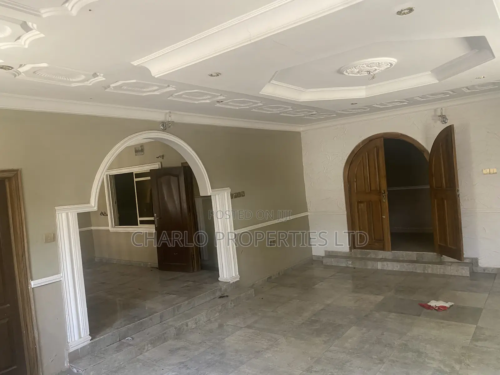 8bdrm Bungalow in Benin City for sale in Benin City
