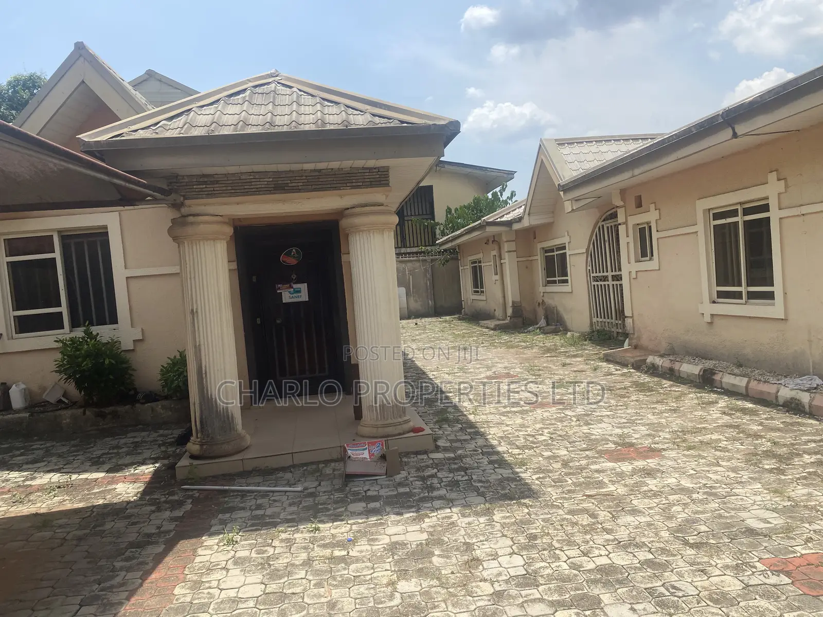 8bdrm Bungalow in Benin City for sale in Benin City