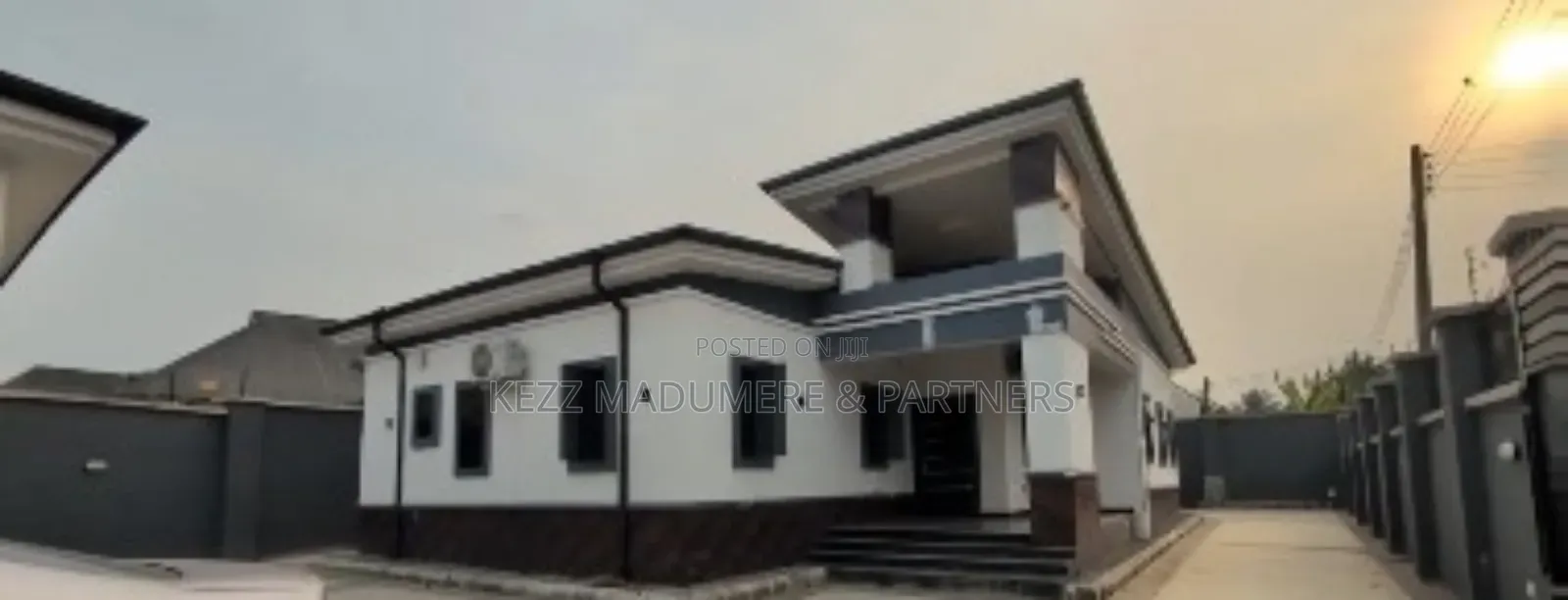 3bdrm Bungalow in Idoro Road , Uyo , for sale in Uyo