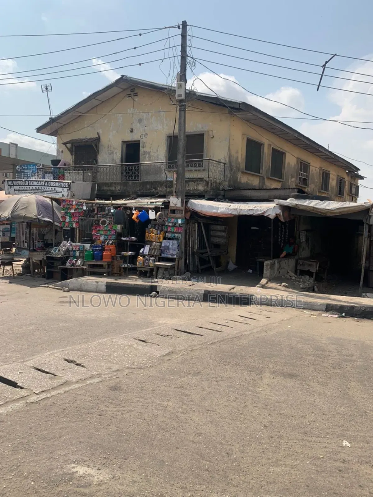 6bdrm Block of Flats in Okuta Road Estate, Bariga / Shomolu for sale in Bariga / Shomolu