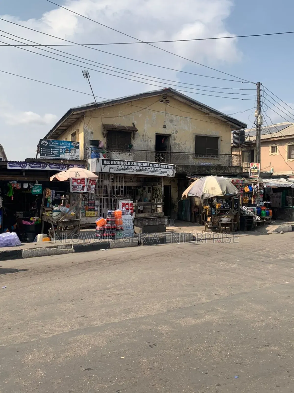 6bdrm Block of Flats in Okuta Road Estate, Bariga / Shomolu for sale in Bariga / Shomolu
