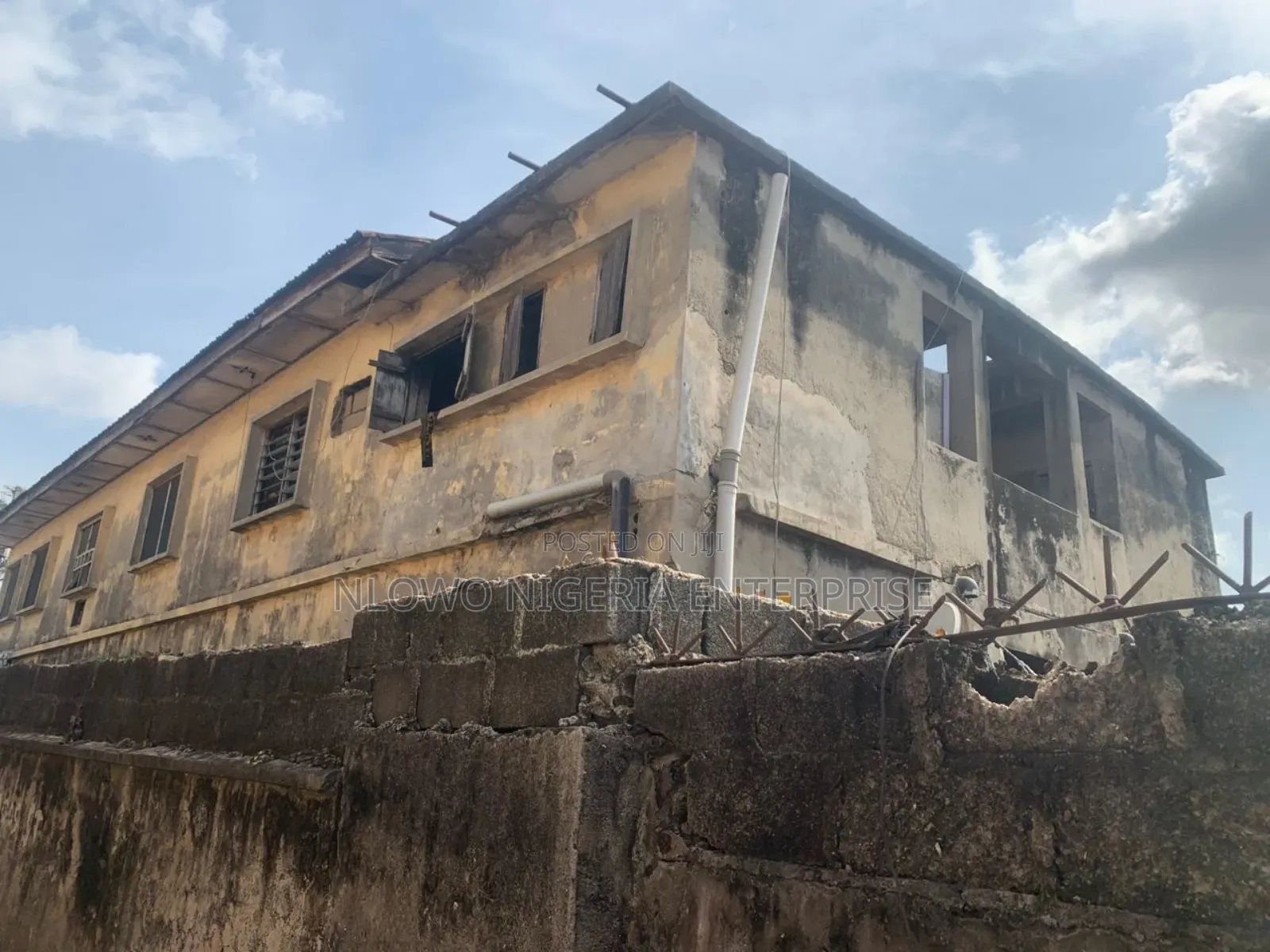 6bdrm Block of Flats in Okuta Road Estate, Bariga / Shomolu for sale in Bariga / Shomolu