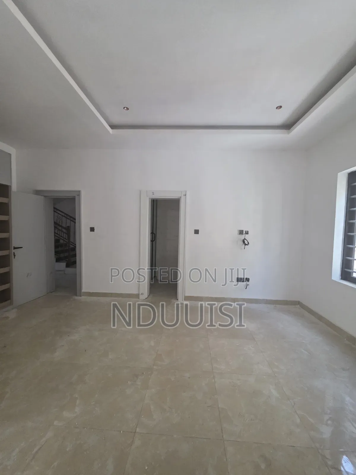 4bdrm Townhouse/Terrace in Utako for sale in Utako
