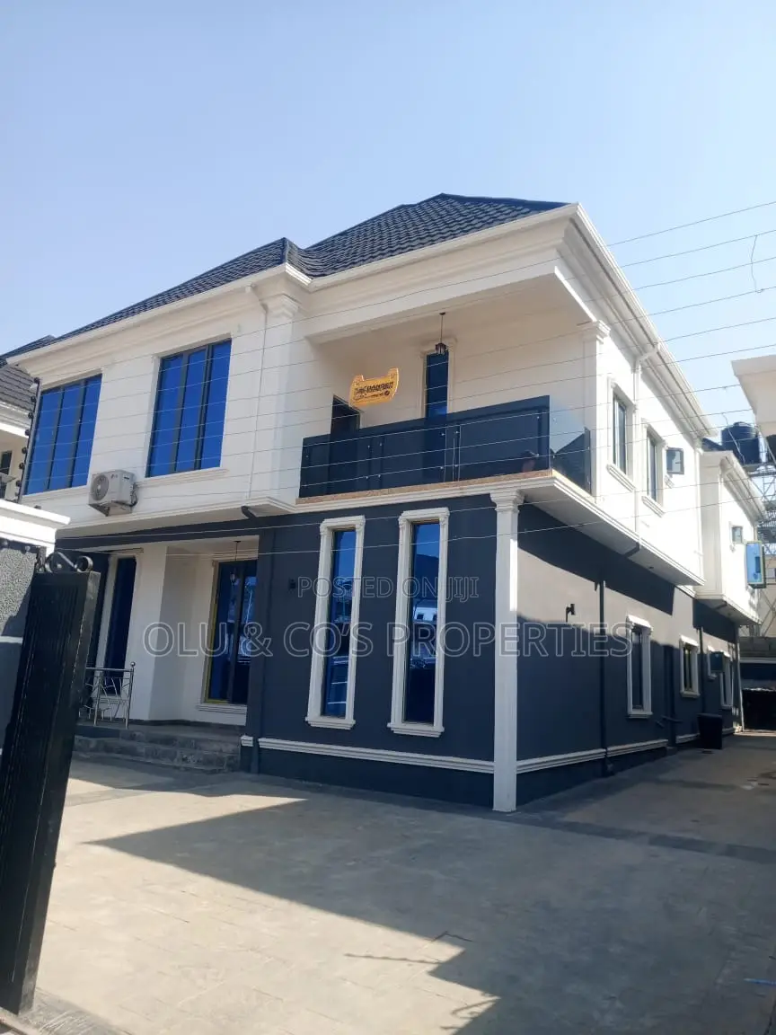 3bdrm Block of Flats in An Estate Around, Lugbe District for rent in Lugbe District