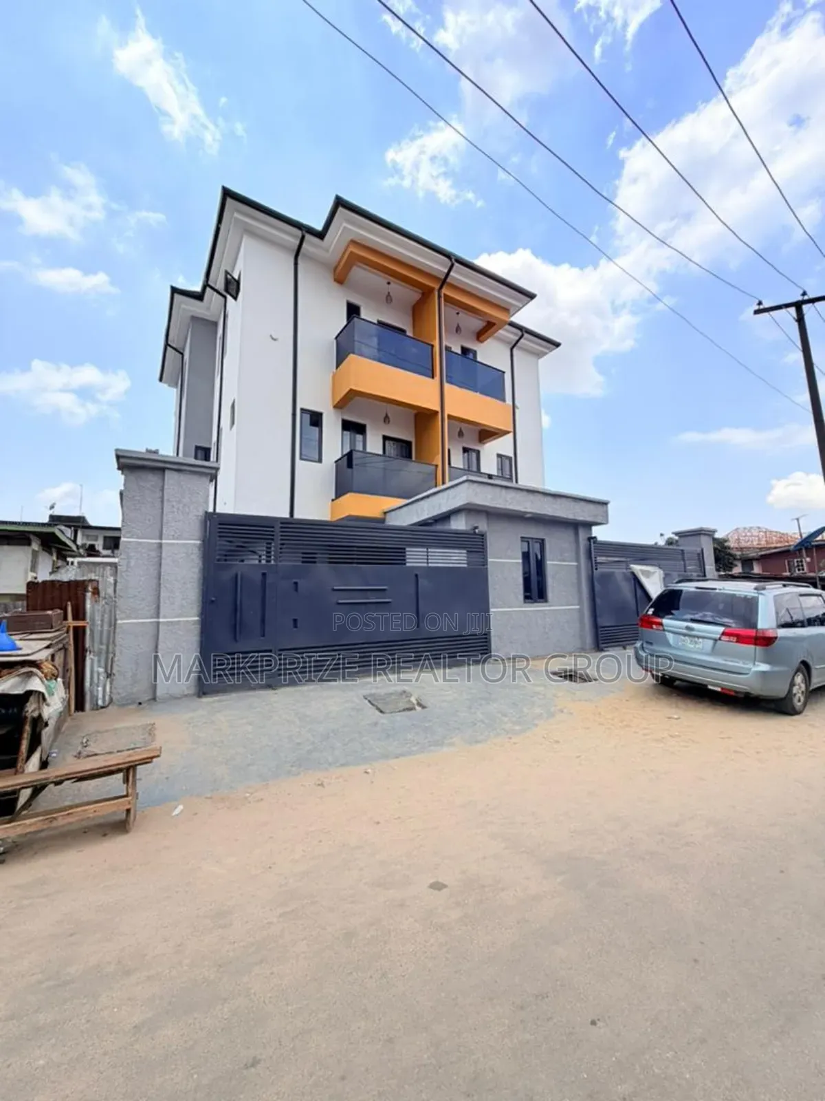 4bdrm Duplex in Surulere Lagos, Chevron for sale in Chevron
