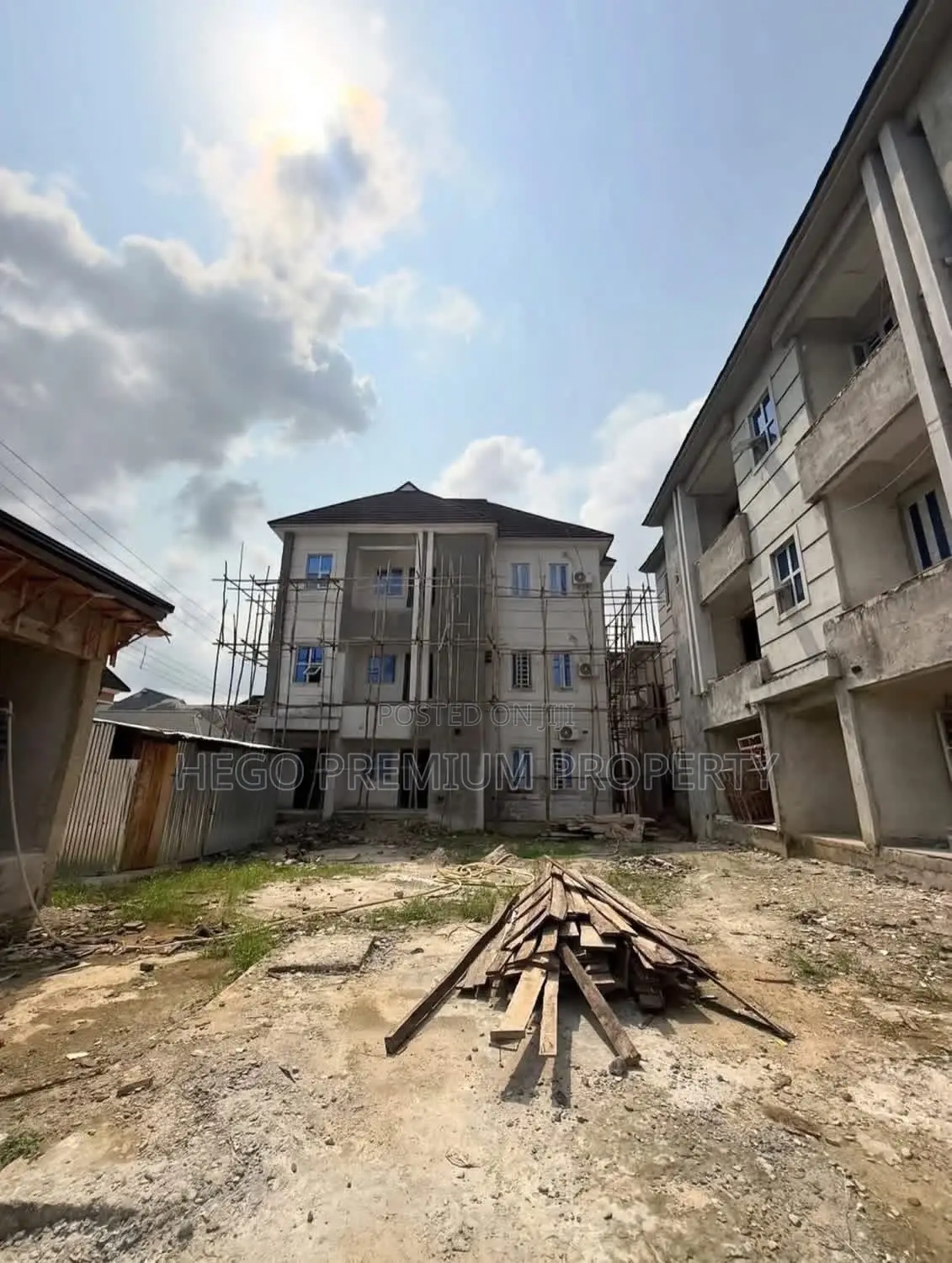 2bdrm Apartment in Ada George New Road, Obio-Akpor for sale in Obio-Akpor