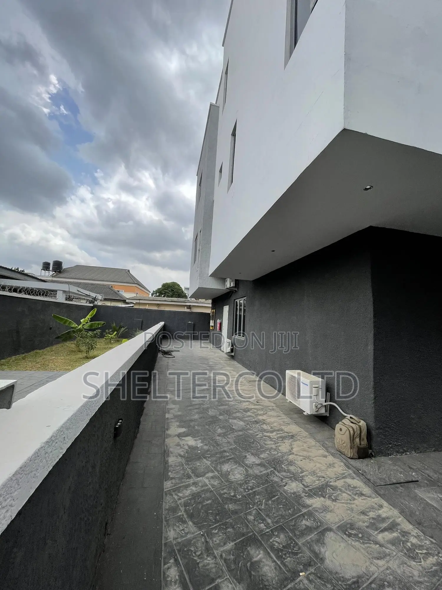 Furnished 5bdrm Duplex in Estate, Adeniyi Jones for rent in Adeniyi Jones