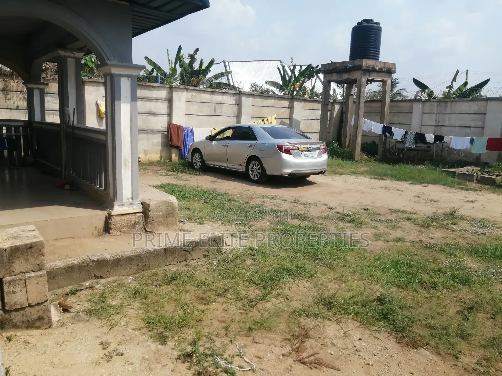 6bdrm Bungalow in Ekom Iman Junction,, Uyo for sale in Uyo