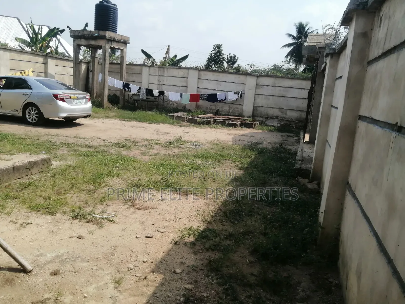 6bdrm Bungalow in Ekom Iman Junction,, Uyo for sale in Uyo